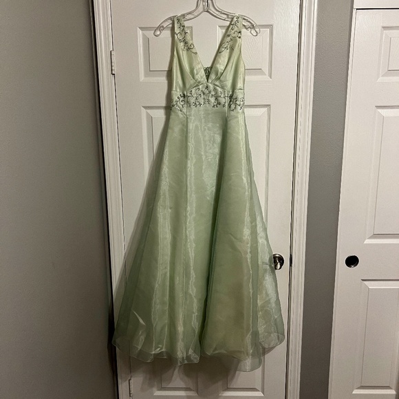 Scott McClintock Formal Dress Mint Colored Juniors Size 5 - Picture 1 of 6